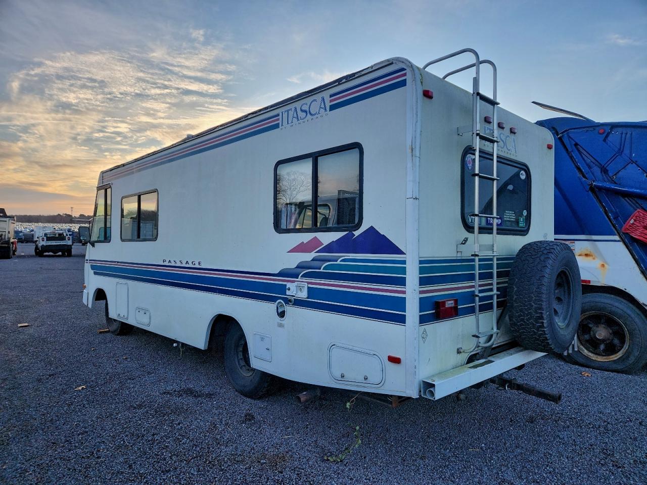 Chevrolet P30 Image 2