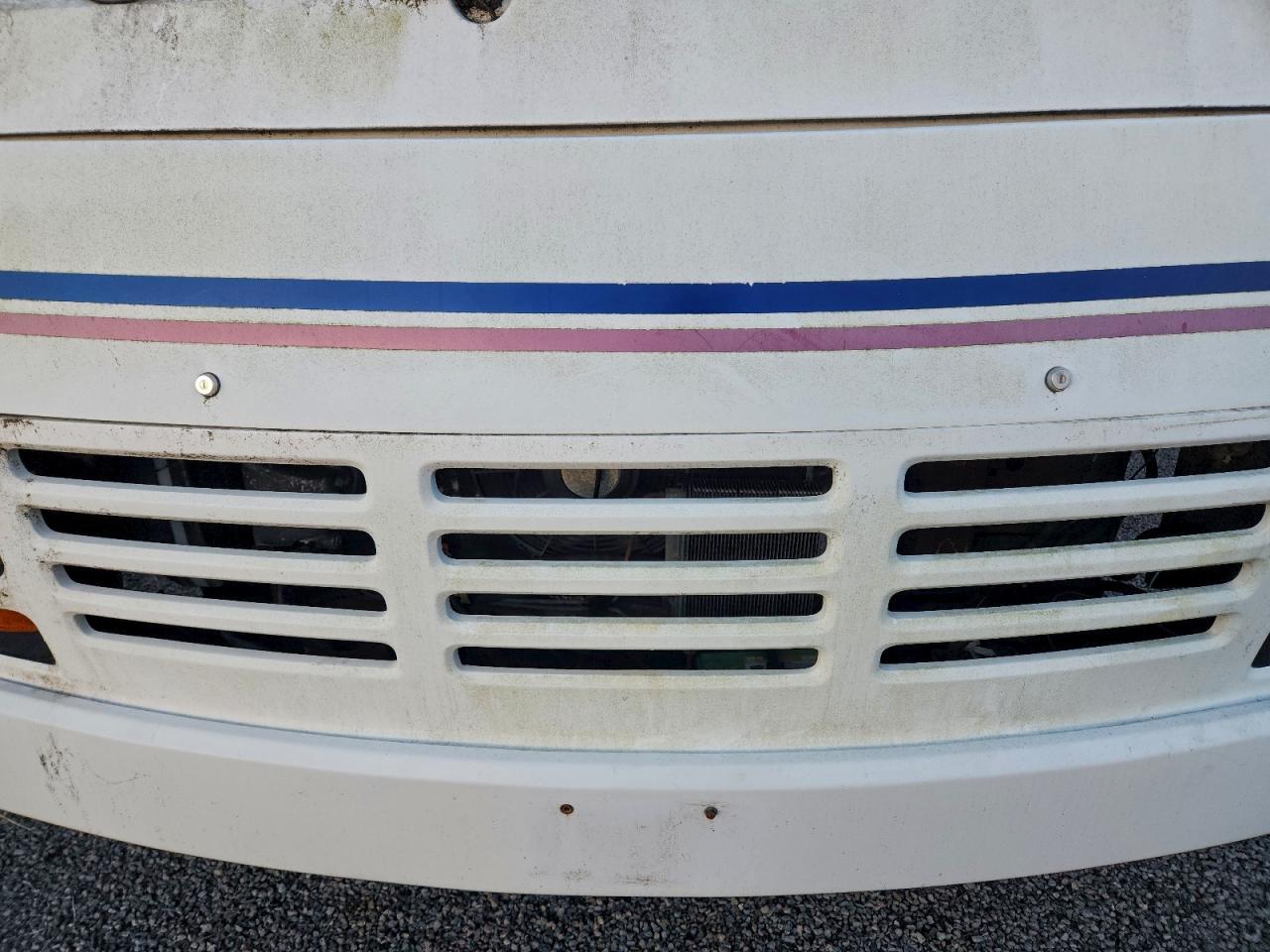 Chevrolet P30 Image 7