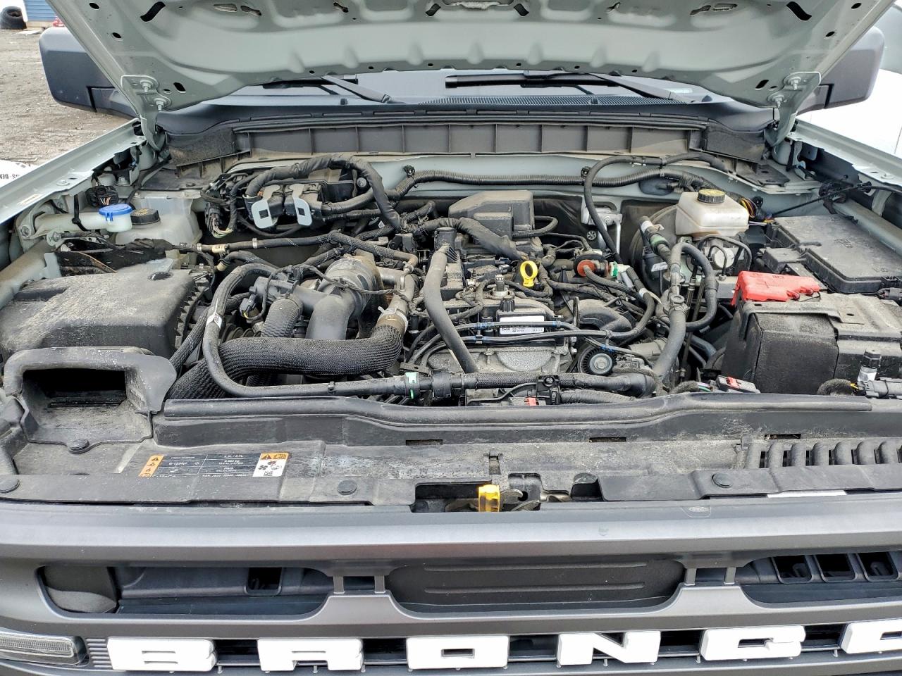 Ford Bronco Base Image 8