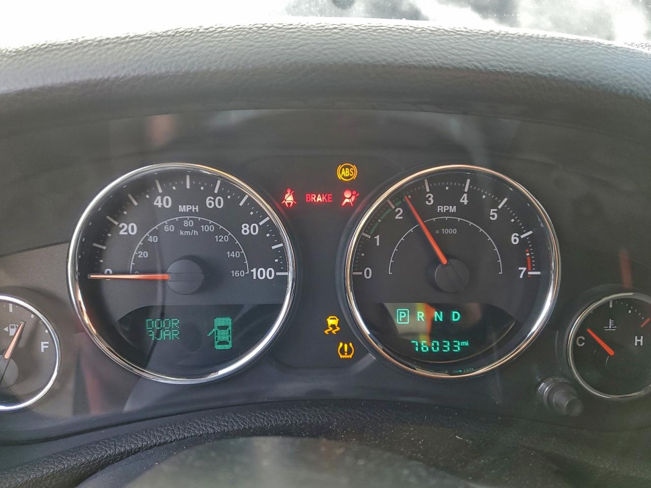 Jeep Wrangler Sport Image 12