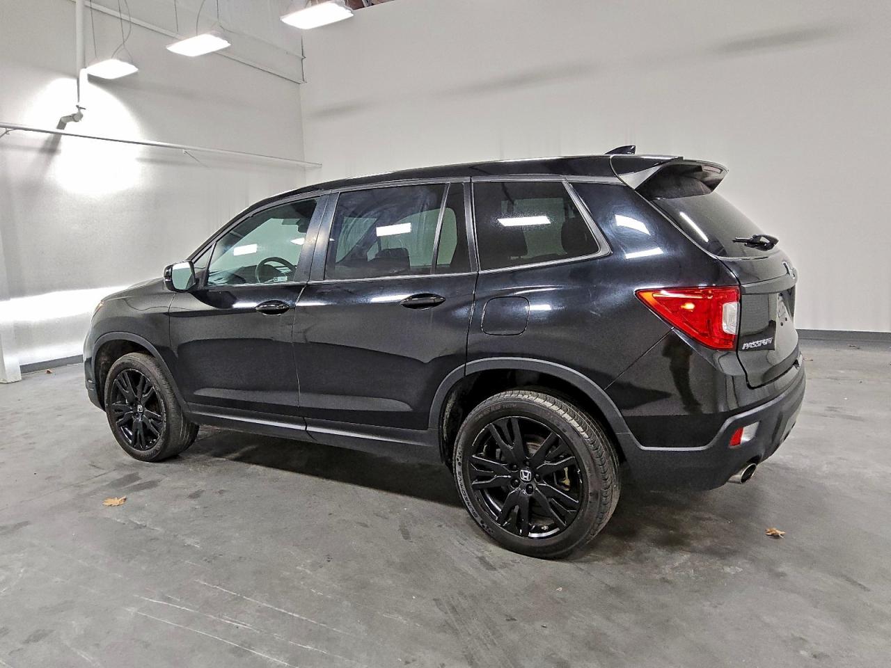 Honda Passport Sport Image 6