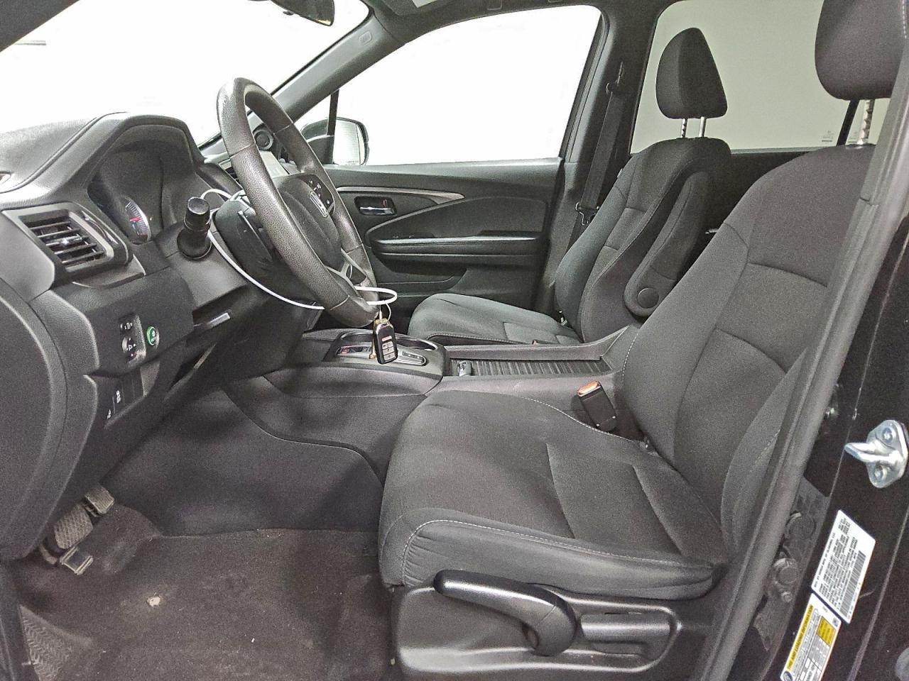 Honda Passport Sport Image 7