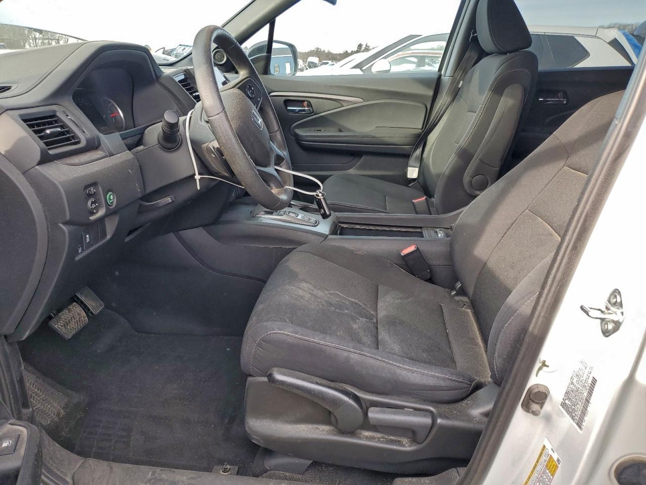 Honda Passport Sport Image 5