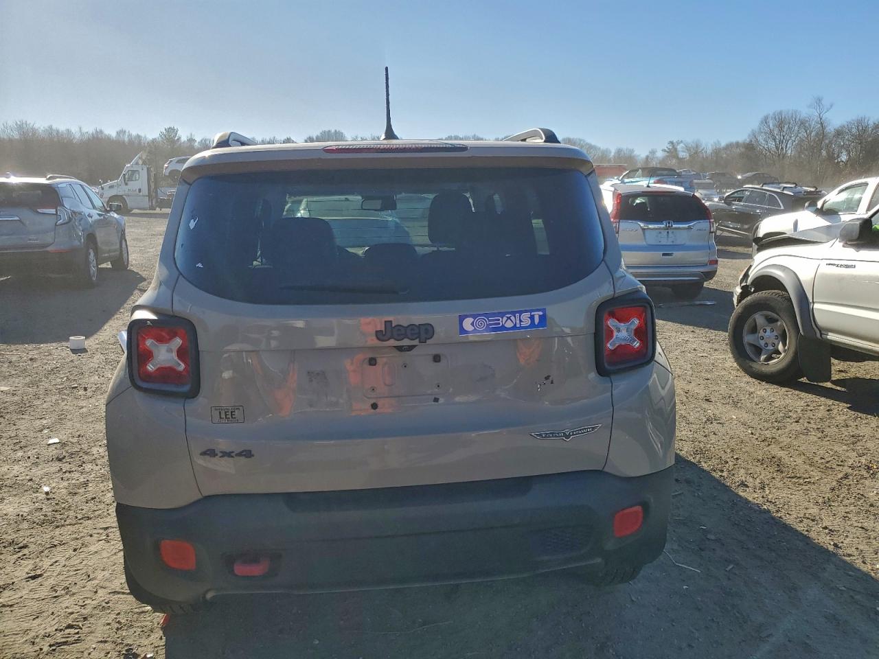 Jeep Renegade Trailhawk Image 6