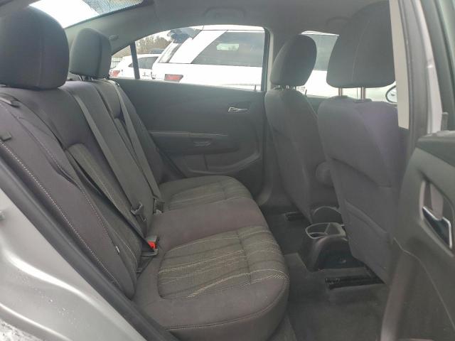 Chevrolet Sonic Lt Image 10