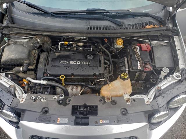 Chevrolet Sonic Lt Image 8