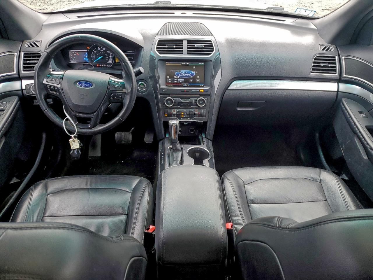 Ford Explorer Xlt Image 8