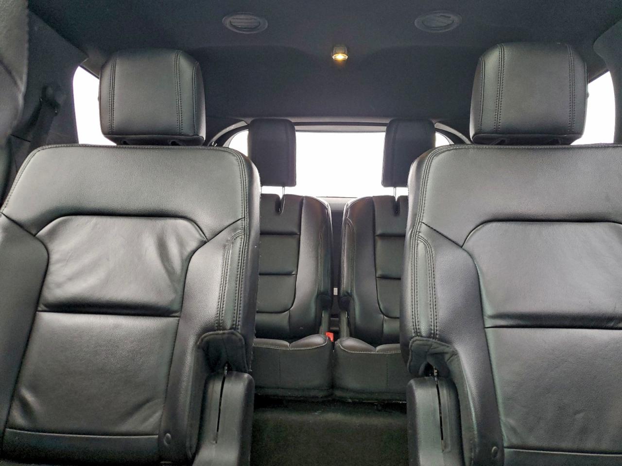 Ford Explorer Xlt Image 5