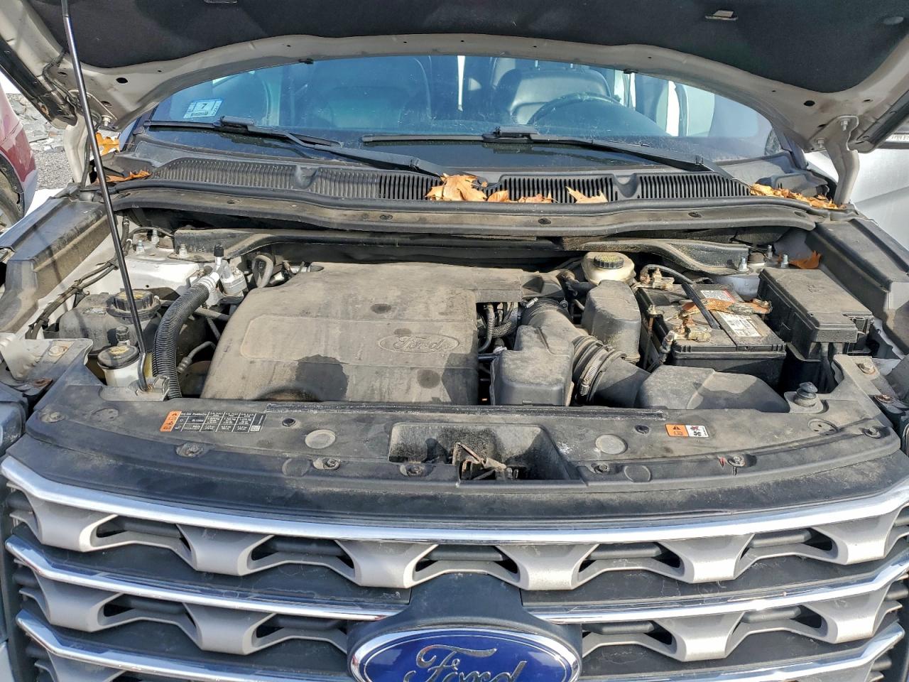 Ford Explorer Xlt Image 10