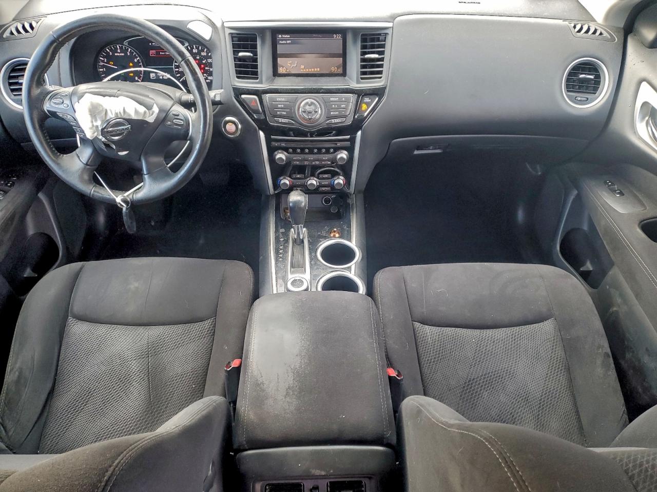 Nissan Pathfinder S Image 8