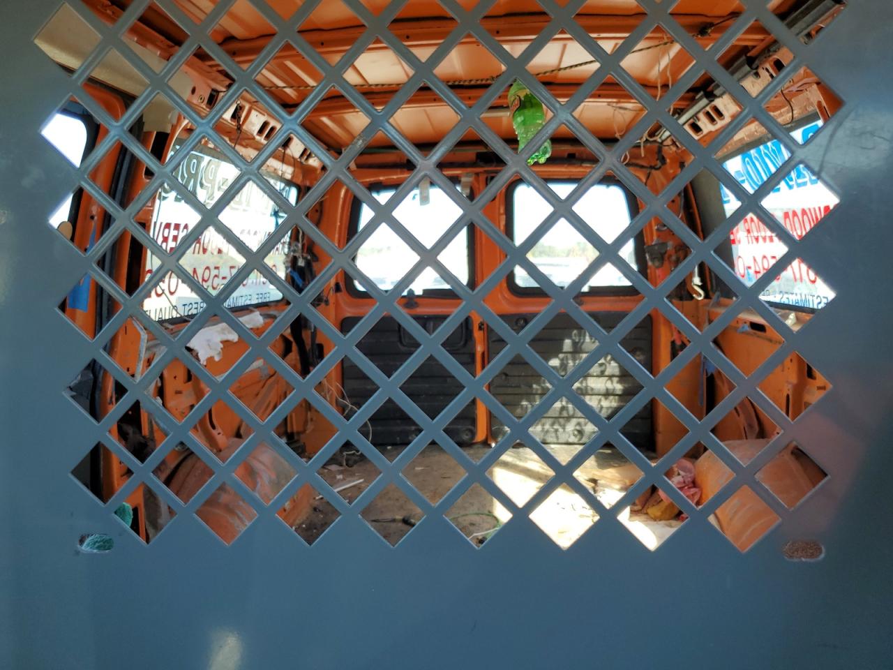 GMC Savana G1500 Image 4