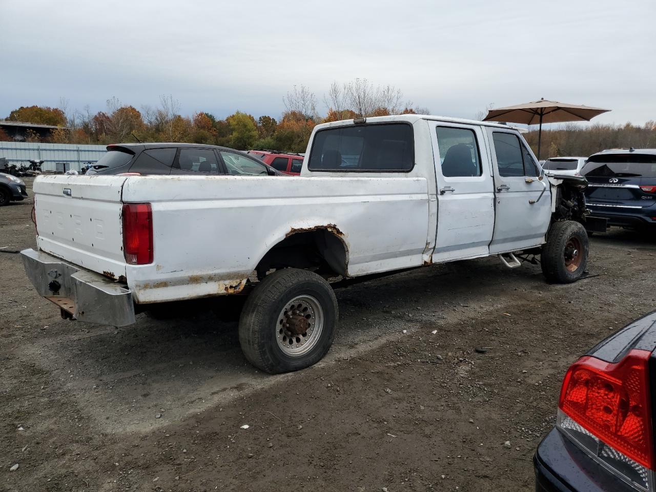 Ford F-350 Image 3