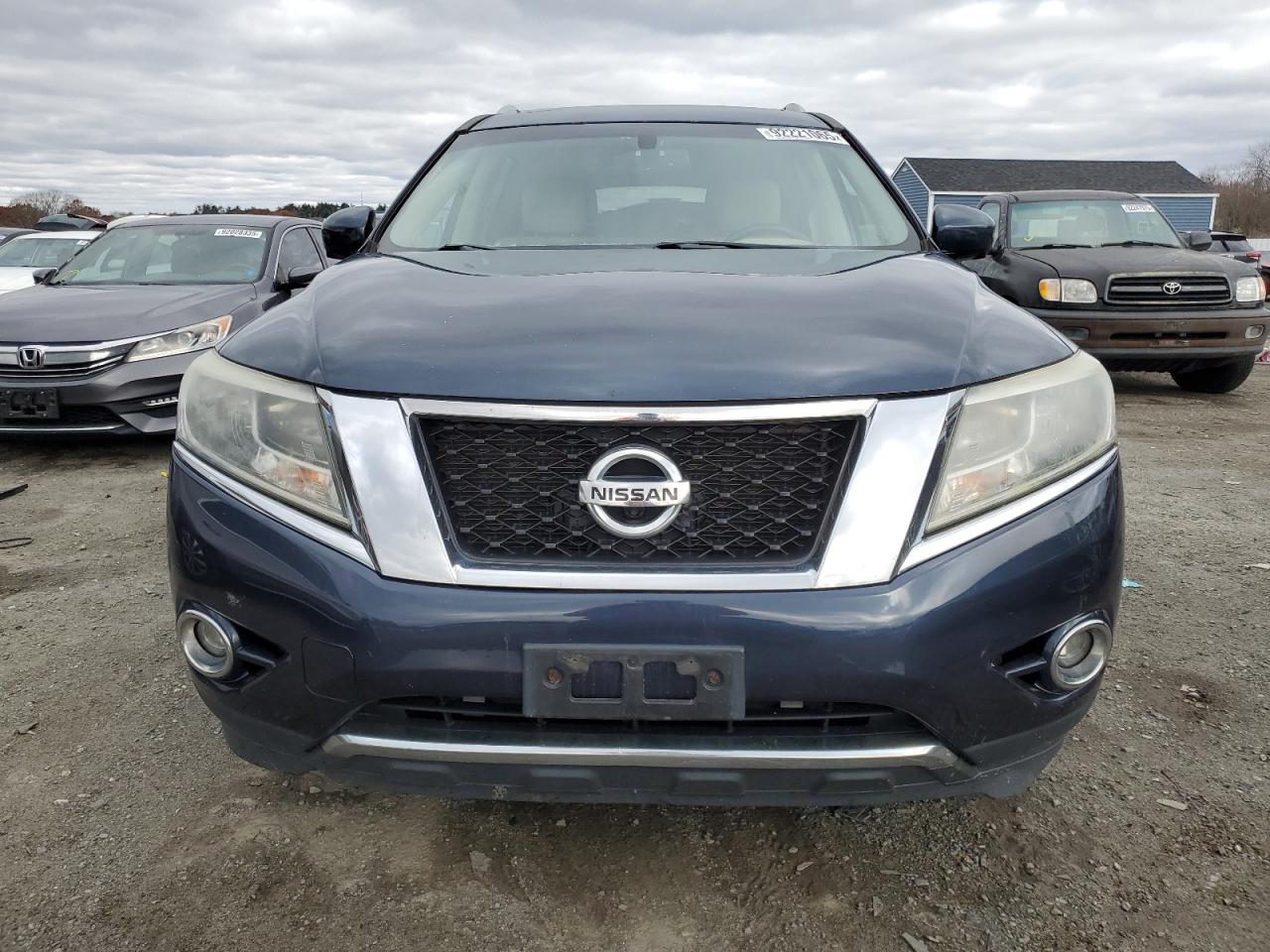 Nissan Pathfinder S Image 12