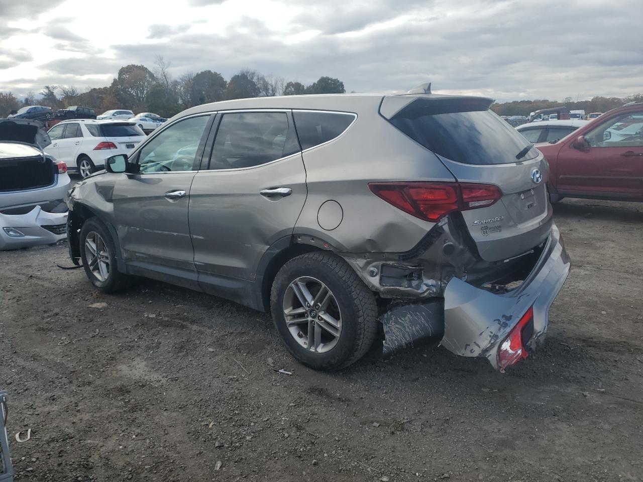 Hyundai SANTA FE Image 8