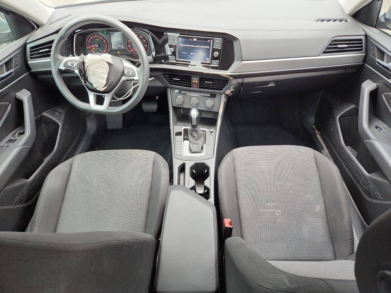 Volkswagen Jetta S Image 11