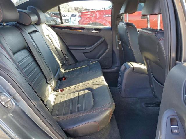 Volkswagen Jetta Gli Image 6