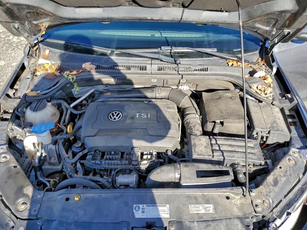 Volkswagen Jetta Gli Image 5