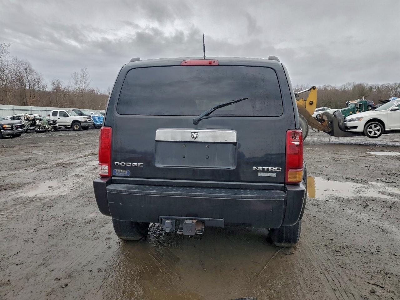 Dodge Nitro Se Image 10