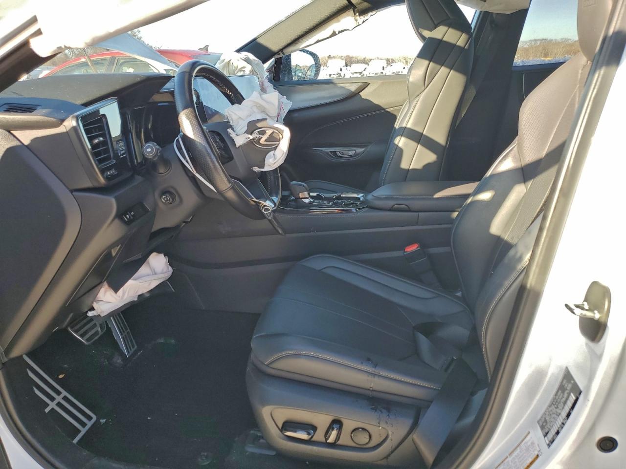 Lexus NX 450h Luxury Image 2