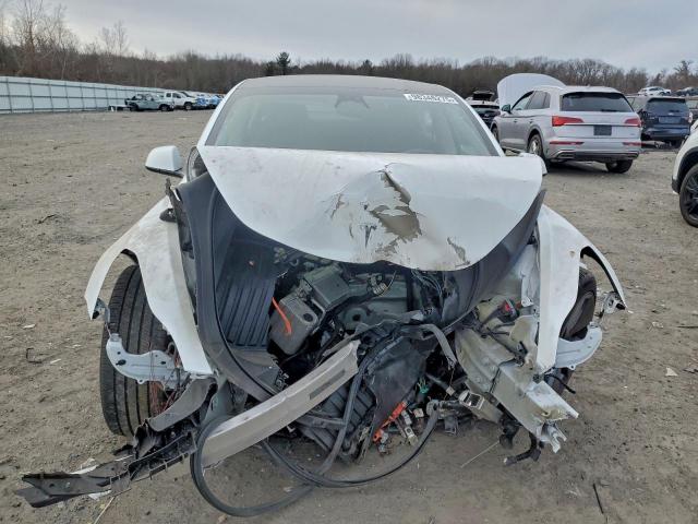 Tesla Model 3 Image 11