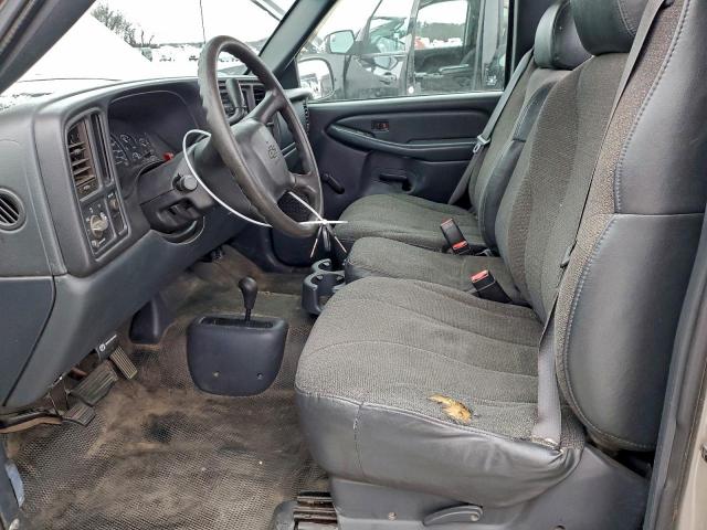 Chevrolet Silverado K1500 Image 4