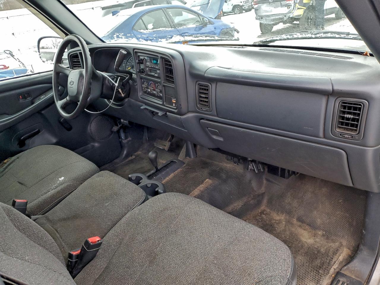 Chevrolet Silverado K1500 Image 6