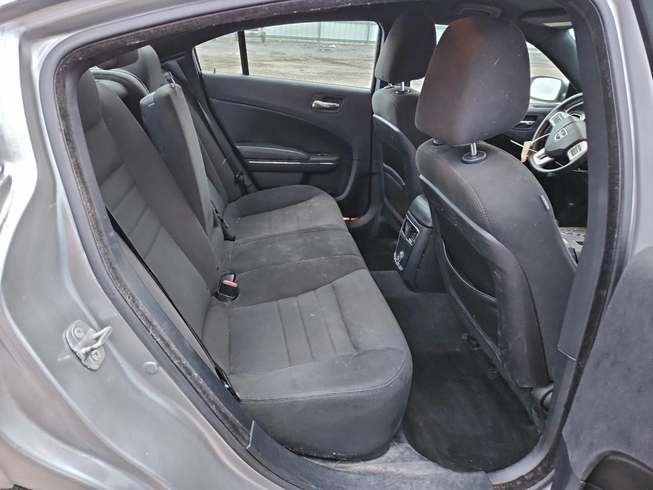 Dodge Charger Se Image 9