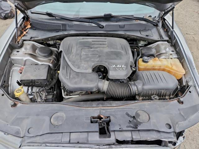 Dodge Charger Se Image 11