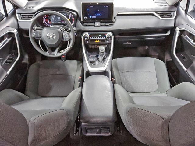 Toyota RAV4 Xle Image 11