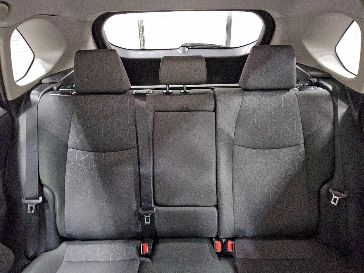 Toyota RAV4 Xle Image 10