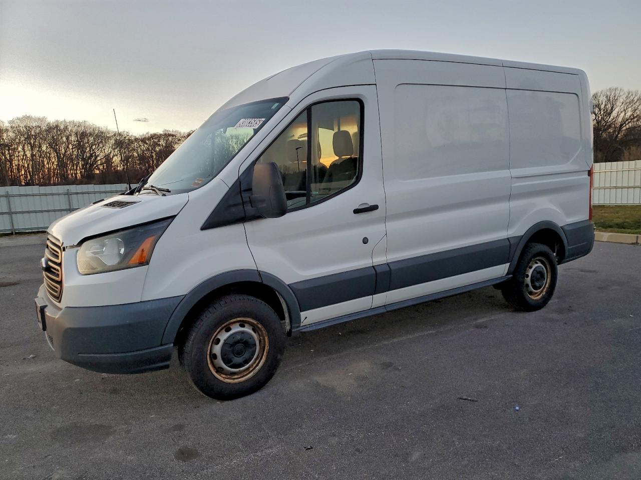 Ford Transit T-250 Image 1