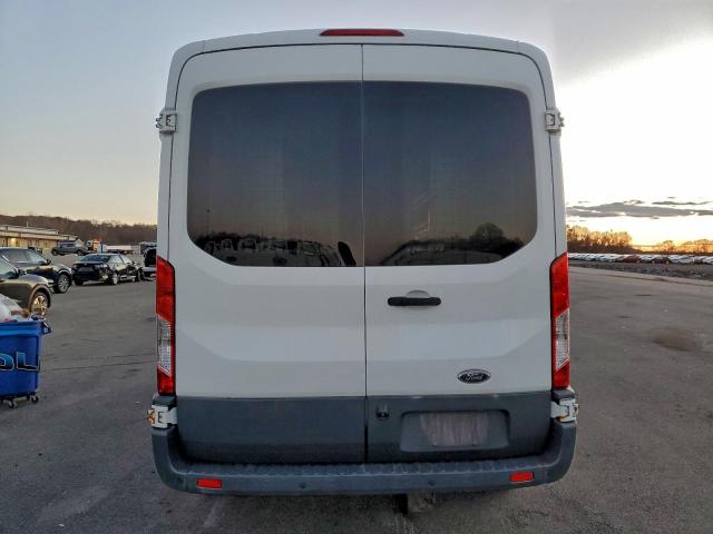 Ford Transit T-250 Image 9