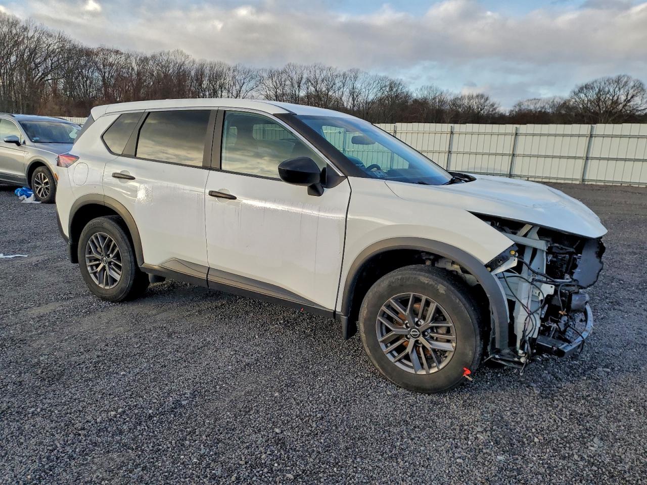 Nissan Rogue S Image 9