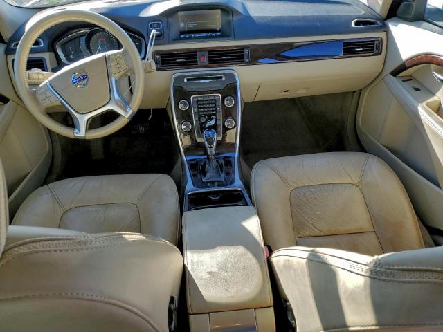 Volvo XC70 3.2 Image 8