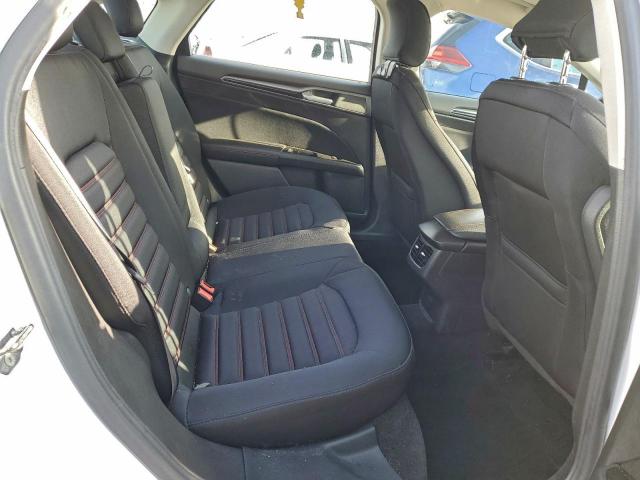 Ford Fusion Se Image 12