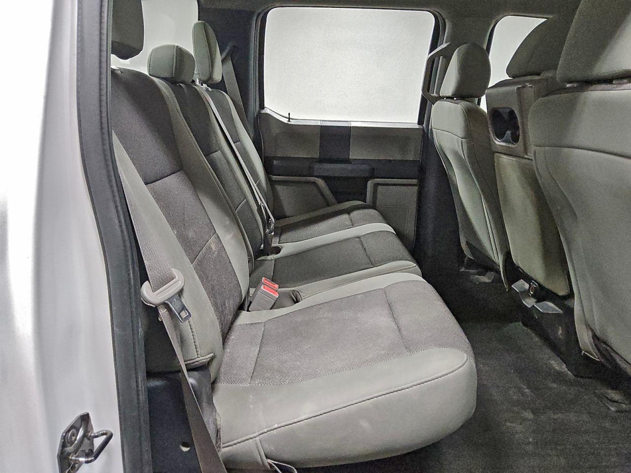 Ford F-150 Supercrew Image 12