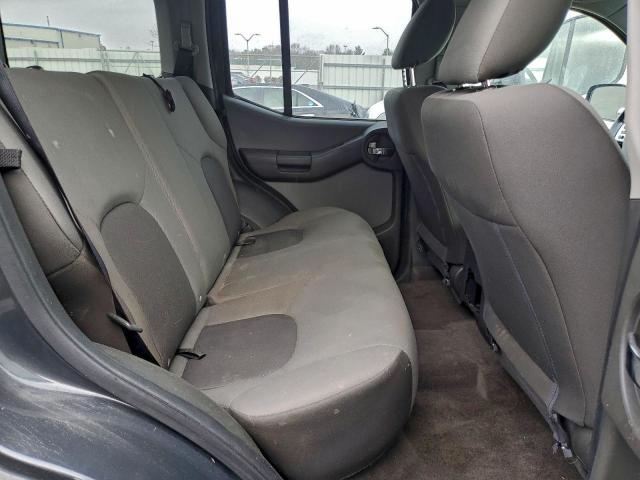 Nissan Xterra X Image 6
