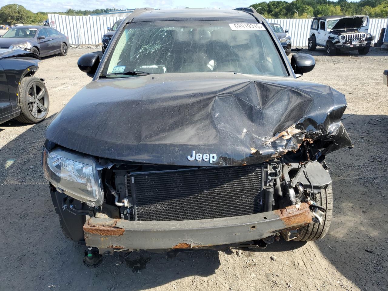 Jeep Compass Latitude Image 2