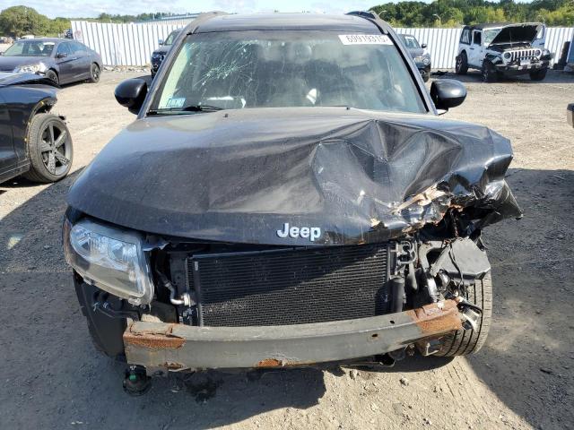 Jeep Compass Latitude Image 2