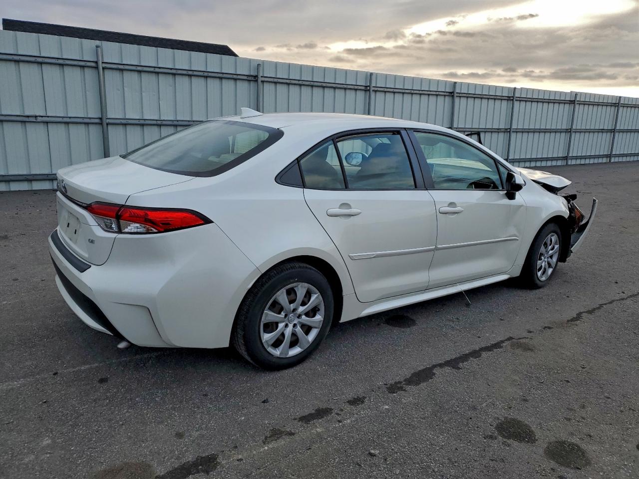 Toyota Corolla Le Image 6