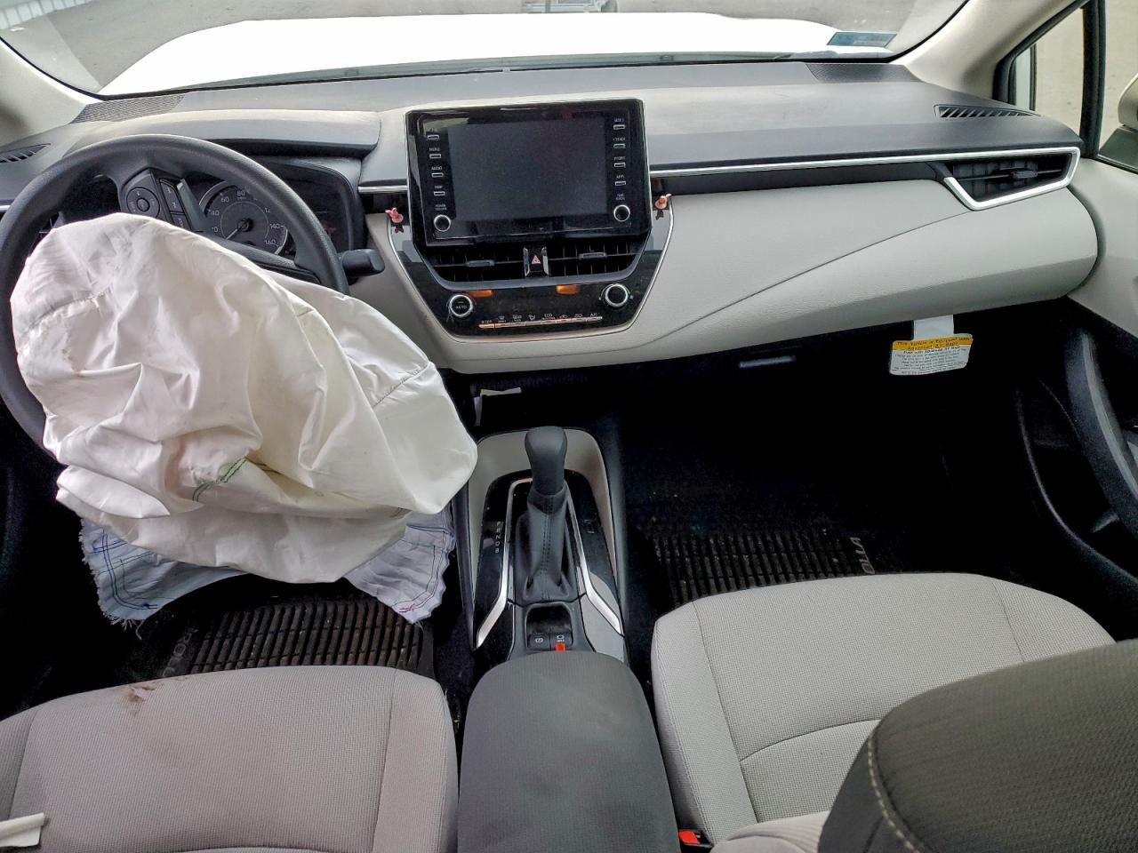 Toyota Corolla Le Image 5