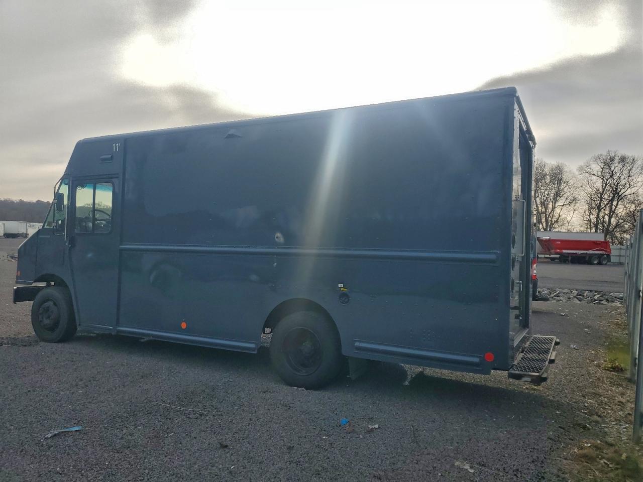 Freightliner Mt45 M Line Walk-in Van Image 12