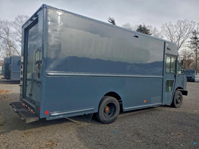 Freightliner Mt45 M Line Walk-in Van Image 6