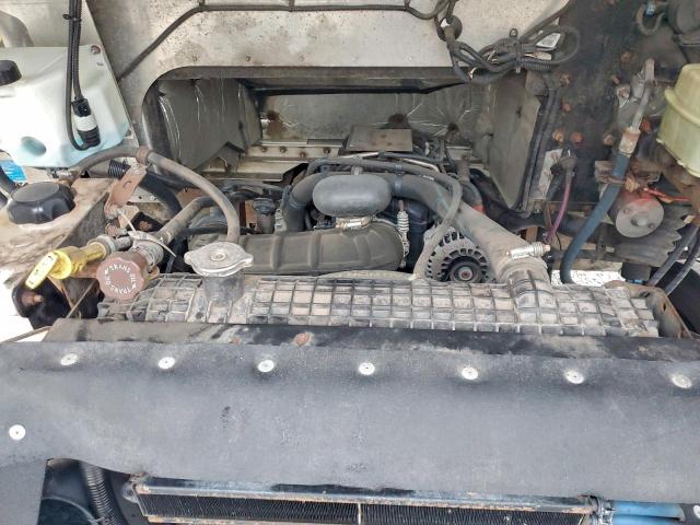 Freightliner Chassis M M Line Walk-in Van Image 9