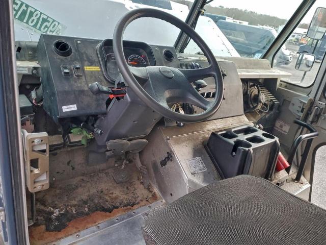 Freightliner Mt45 M Line Walk-in Van Image 12