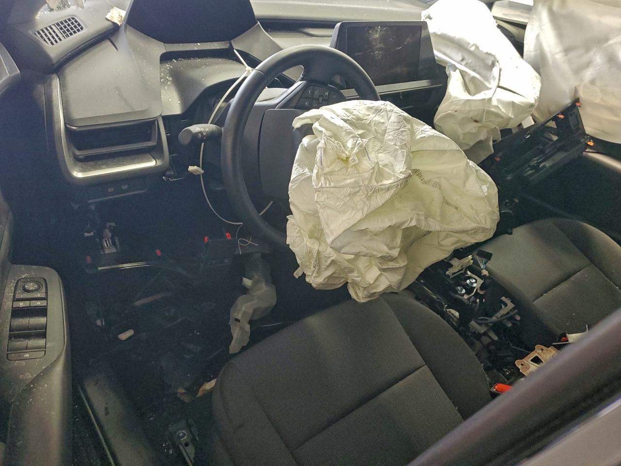 Toyota Prius Le Image 10