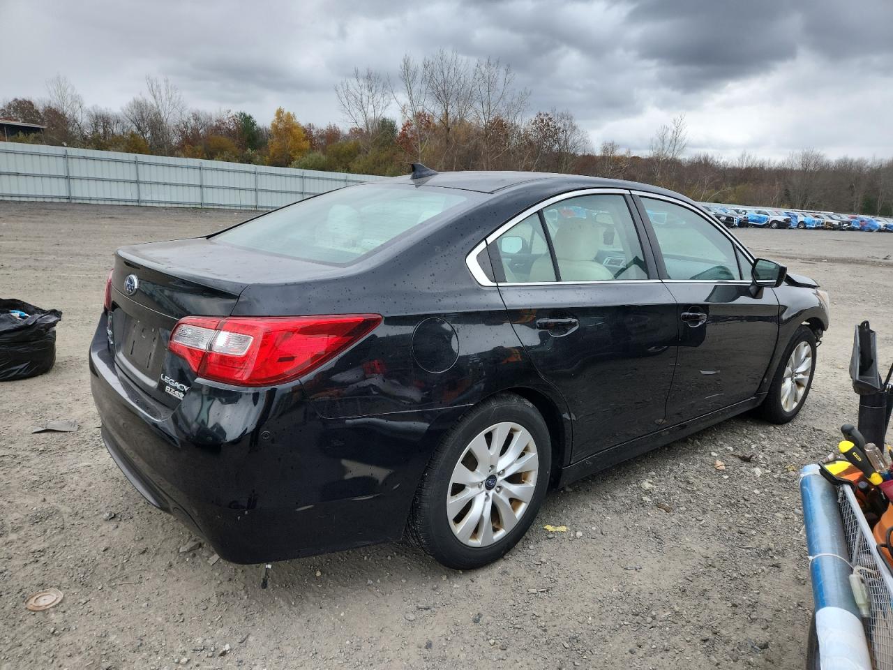 Subaru Legacy 2.5i Premium Image 2