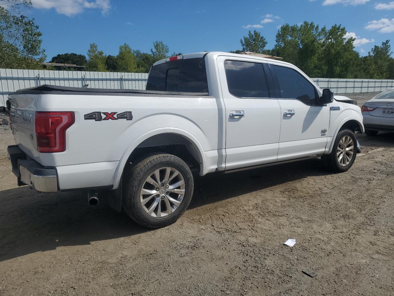 Ford F-150 Supercrew Image 12