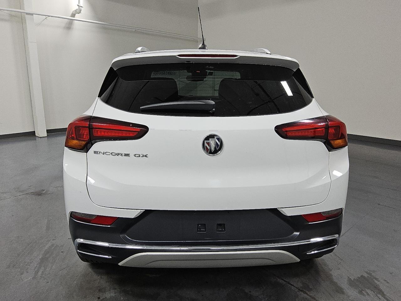 Buick Encore Essence Image 6