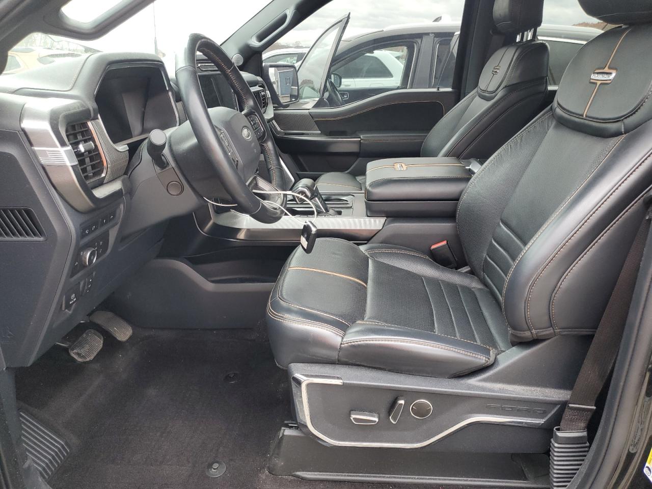 Ford F-150 Supercrew Image 11